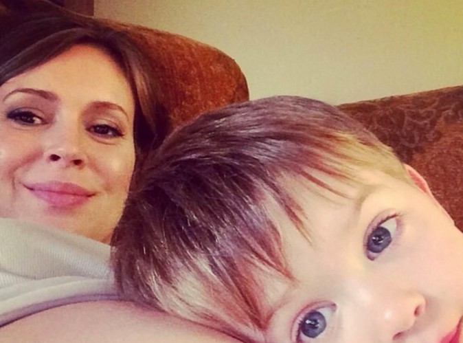 Alyssa Milano : son fils Milo est aux premi�res loges pour suivre la croissance de sa petite soeur !