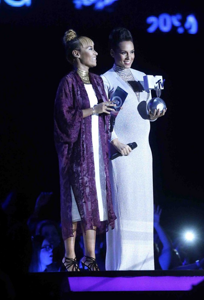 MTV EMA 2014 : Alicia Keys : m�me enceinte, elle assure le show !