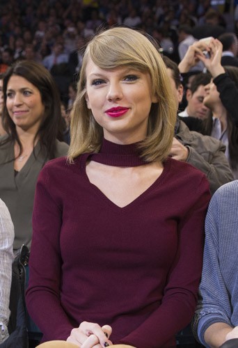 Taylor Swift : c�libataire endurcie aux c�t�s de Kate Upton et Amanda Seyfried in love !